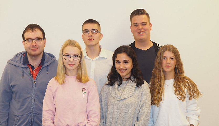 Schülerrat des BG der BS11 2019-20: Moritz Mattke BG 21/4, Jamal Israr VS22-1, Laurence Zoder BG20/2, Maureen Schulz BG21/1, Esra Kilic BG20/2, Anna-Paulina Doerks VS22/3